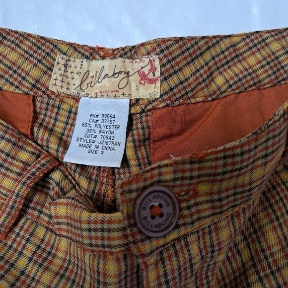 BILLABONG Plaid Bermuda Shorts - Picture 2 of 8